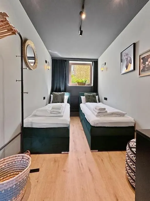 Apartment Flatista Homes - Jungle House Munich Germany