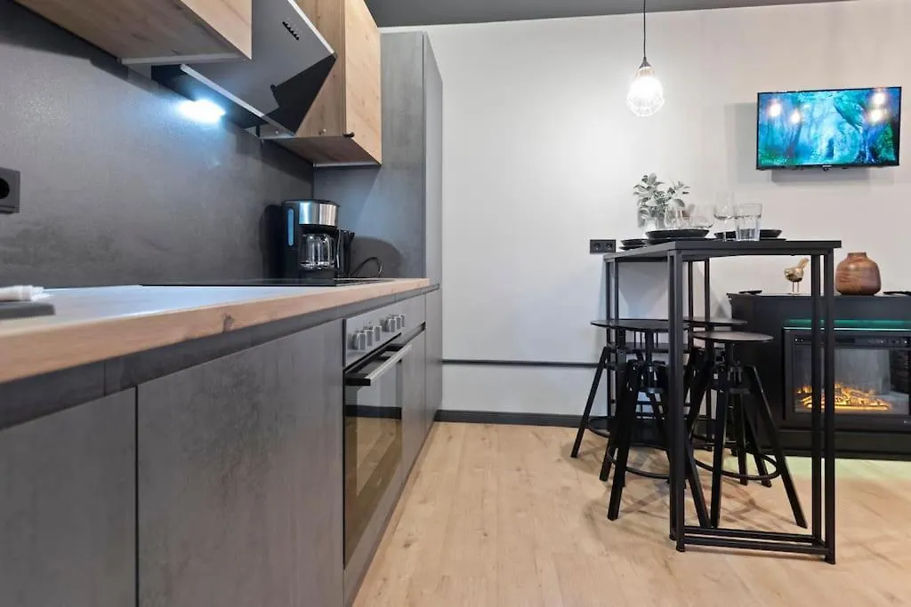 Apartment Flatista Homes - Jungle House Munich Germany