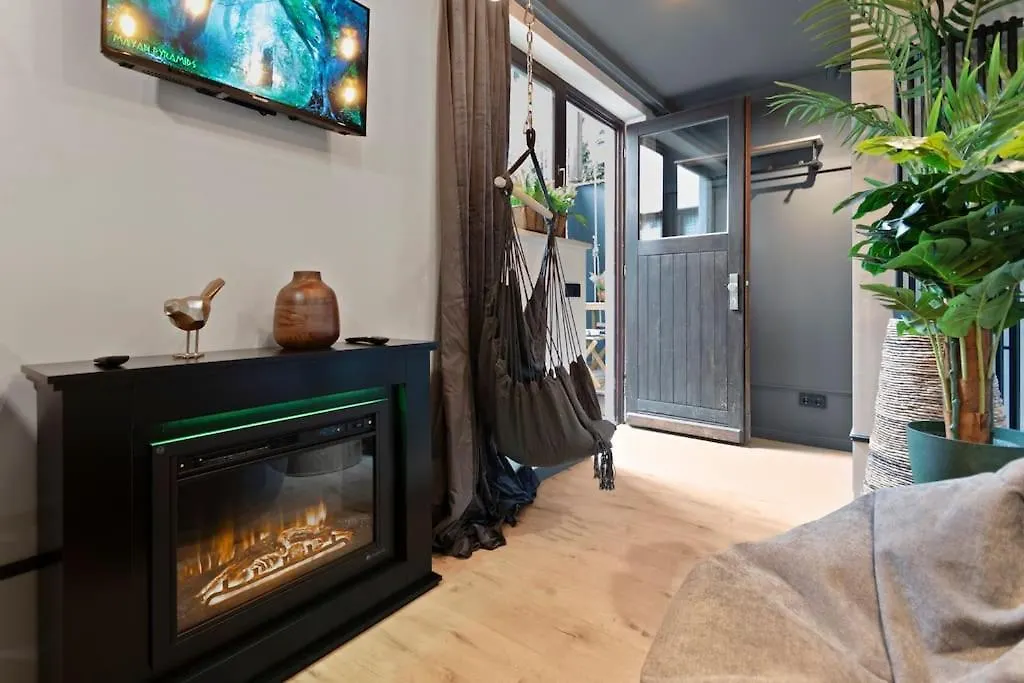 Flatista Homes - Jungle House location